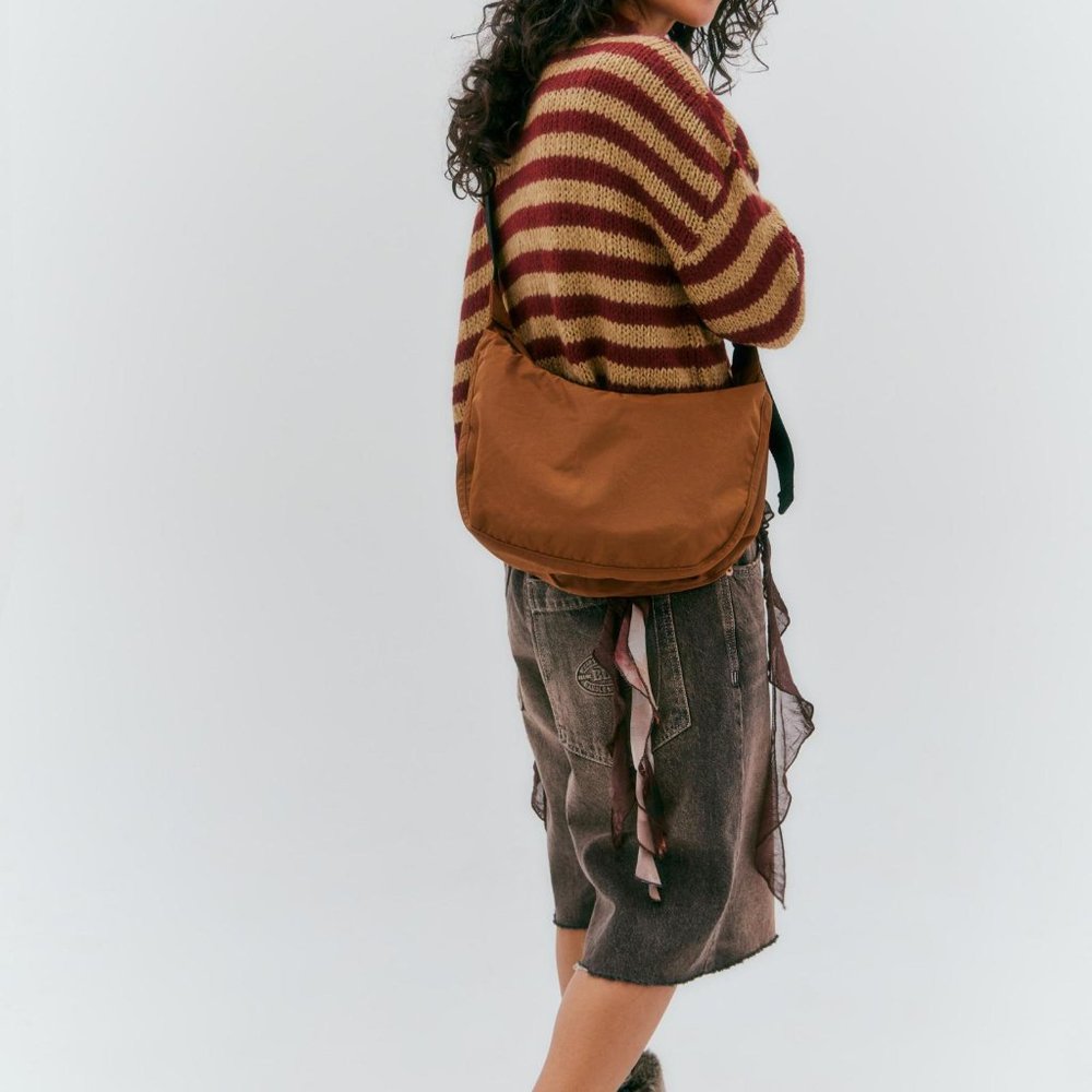 NWT Baggu Crescent Bag Medium - Brown - Picture 5 of 14